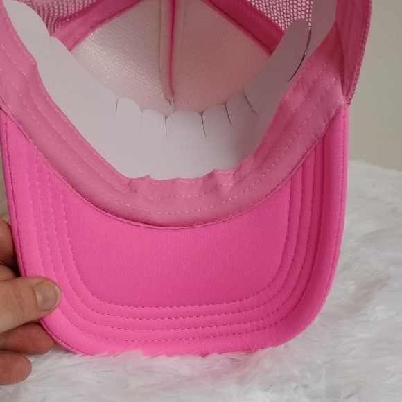 NWOT "EASILY DISTRACTED BY DOGS" Pink White Dog Lover's Statement Trucker Hat - Picture 11 of 11